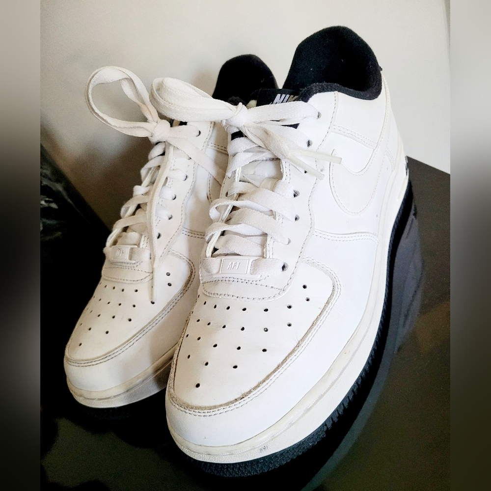 Nike Air Forse 1 Unisex Mens 7/Womens 8.5 White/Black Leather Sneakers - Picture 16 of 16